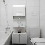 Διαμέρισμα Urban Oasis With Queen Bed And View Be-42 *