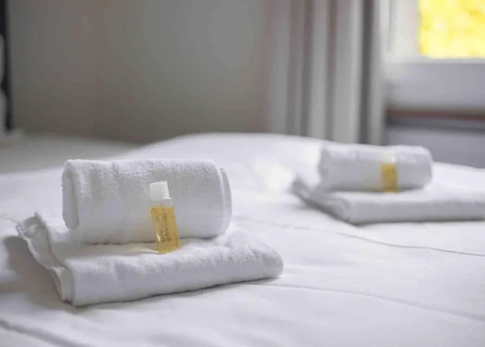 Urban Oasis With Queen Bed And View Be-42