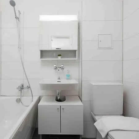 Apartamento Urban Oasis With Queen Bed And View Be-42 *